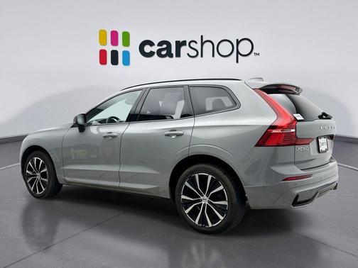 Silver Dawn 2025 Volvo XC60 B5 Plus