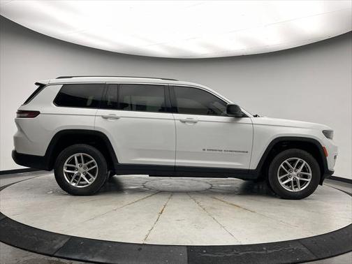 2022 Jeep Grand Cherokee L Laredo