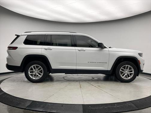 2022 Jeep Grand Cherokee L Laredo