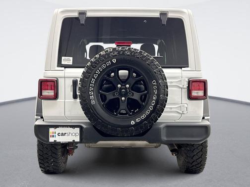 Bright White 2022 Jeep Wrangler Willys