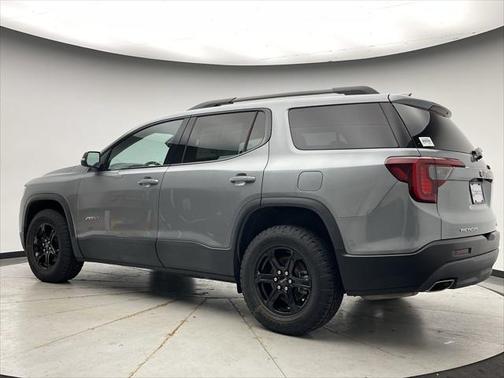 2023 GMC Acadia AWD AT4