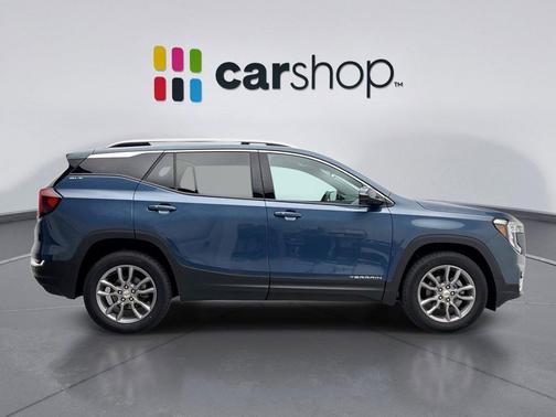 Downpour Metallic 2024 GMC Terrain SLT