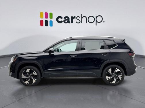 Deep Black 2025 Volkswagen Taos 1.5T SE