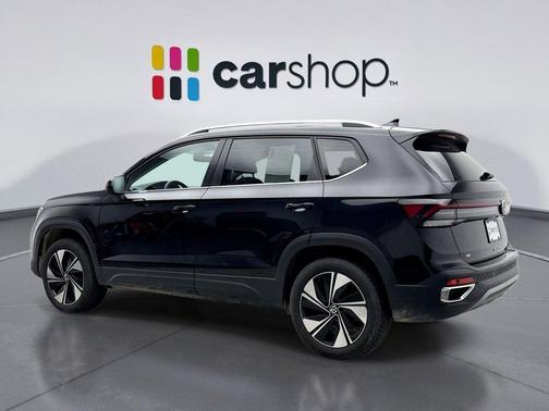 Deep Black 2025 Volkswagen Taos 1.5T SE