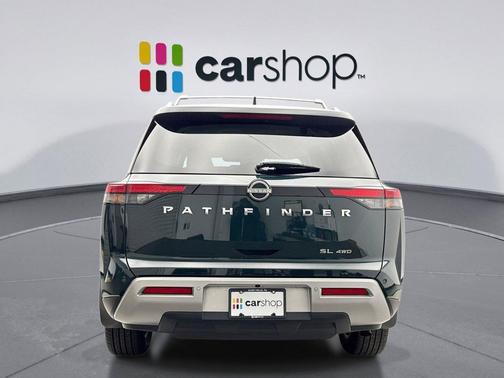 2023 Nissan Pathfinder SL 4WD
