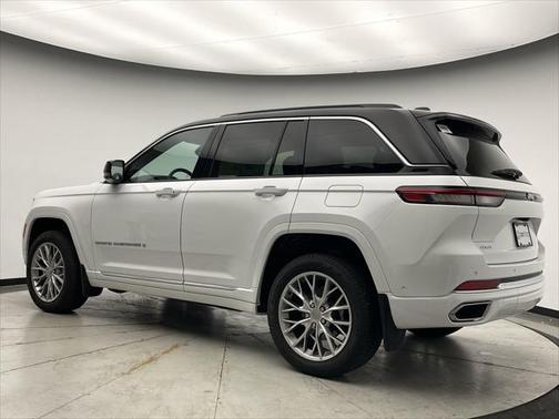 2024 Jeep Grand Cherokee Summit