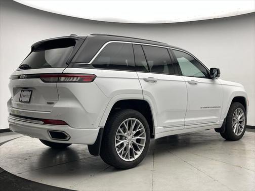 2024 Jeep Grand Cherokee Summit