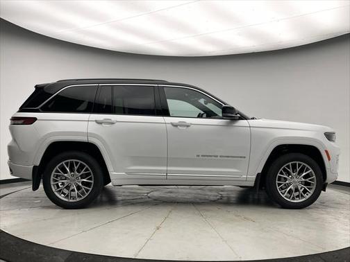 2024 Jeep Grand Cherokee Summit