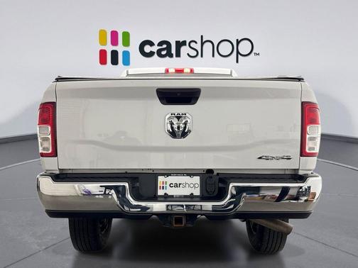 2020 RAM 2500 Tradesman Crew Cab 4X4 6'4' Box