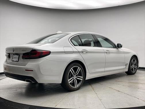 2022 BMW 530 i xDrive