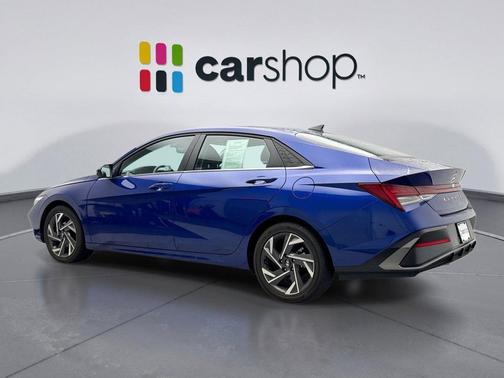 2025 Hyundai ELANTRA SEL