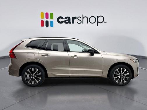 2025 Volvo XC60 B5 Plus