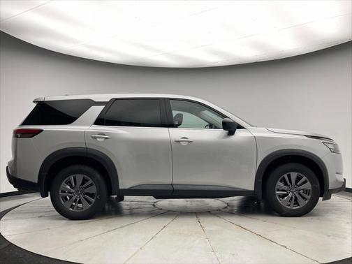 2023 Nissan Pathfinder S 4WD