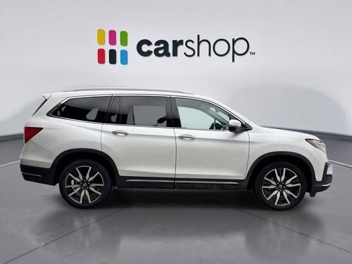 Platinum White 2022 Honda Pilot Touring 8-Passenger