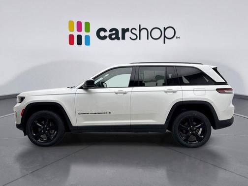Bright White Clearcoat 2023 Jeep Grand Cherokee Altitude