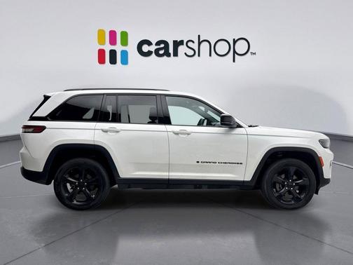 Bright White Clearcoat 2023 Jeep Grand Cherokee Altitude