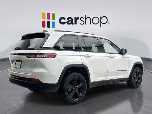 Bright White Clearcoat 2023 Jeep Grand Cherokee Altitude