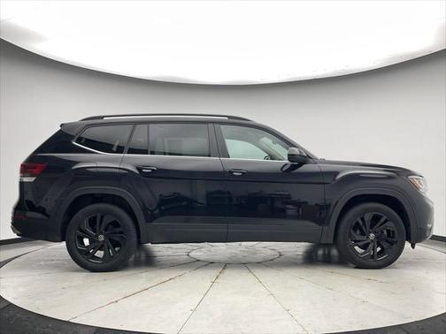 2022 Volkswagen Atlas 3.6L SE w/Technology