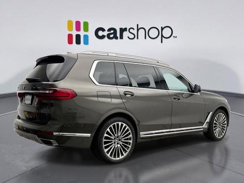 Manhattan Green M 2021 BMW X7 xDrive40i