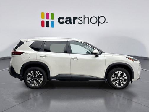 Pearl White Tricoat 2023 Nissan Rogue SV