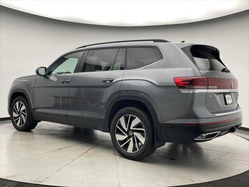 2024 Volkswagen Atlas 2.0T SE w/Technology 4MOTION