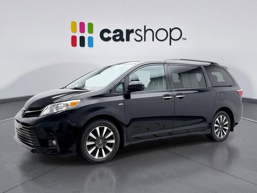 Midnight Black Metallic 2019 Toyota Sienna XLE