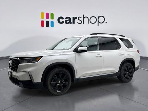 Platinum White 2023 Honda Pilot Touring 8-Passenger