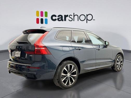 2023 Volvo XC60 B5 Plus Dark Theme