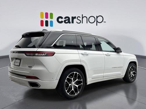 2022 Jeep Grand Cherokee Summit