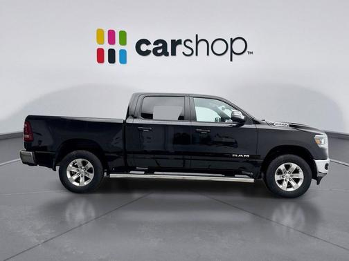 Diamond Black Crystal Pearlcoat 2024 RAM 1500 Laramie