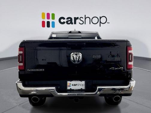 Diamond Black Crystal Pearlcoat 2024 RAM 1500 Laramie