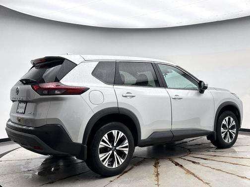 Brilliant Silver Metallic 2023 Nissan Rogue SV