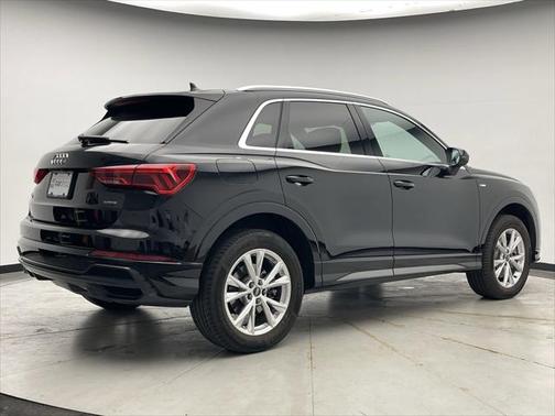 2022 Audi Q3 45 S line Premium Plus