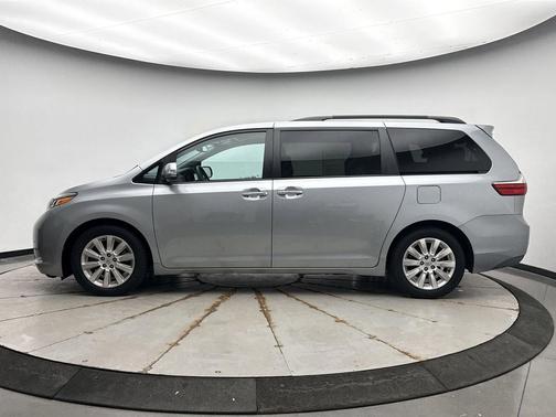Silver Sky Metall 2015 Toyota Sienna Limited Premium