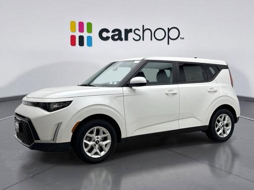 Snow White 2025 Kia Soul LX