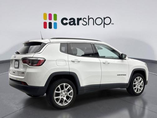 2022 Jeep Compass Latitude Lux