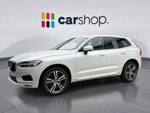 Crystal White Metallic 2021 Volvo XC60 T5 Momentum