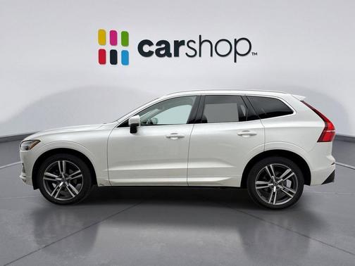 Crystal White Metallic 2021 Volvo XC60 T5 Momentum