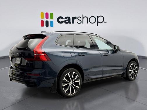 2023 Volvo XC60 Recharge Plug-In Hybrid T8 Plus Dark Theme