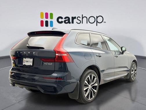 2023 Volvo XC60 Recharge Plug-In Hybrid T8 Plus Dark Theme