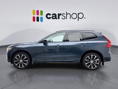 2023 Volvo XC60 Recharge Plug-In Hybrid T8 Plus Dark Theme