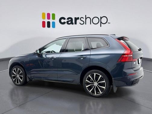 2023 Volvo XC60 Recharge Plug-In Hybrid T8 Plus Dark Theme