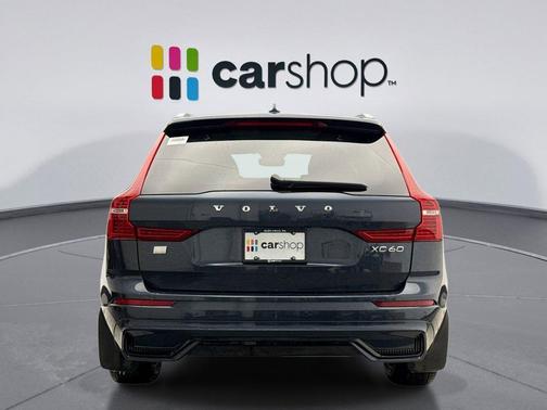 2023 Volvo XC60 Recharge Plug-In Hybrid T8 Plus Dark Theme