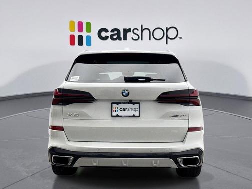 Mineral White Met 2025 BMW X5 xDrive40i