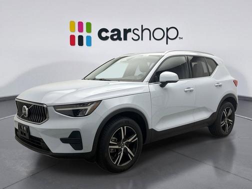 Cloud Blue 2025 Volvo XC40 B5 Core Bright Theme
