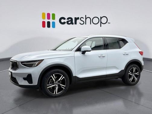 Cloud Blue 2025 Volvo XC40 B5 Core Bright Theme