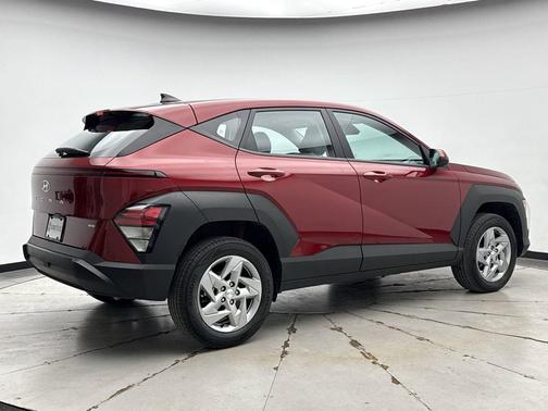 2024 Hyundai KONA SE