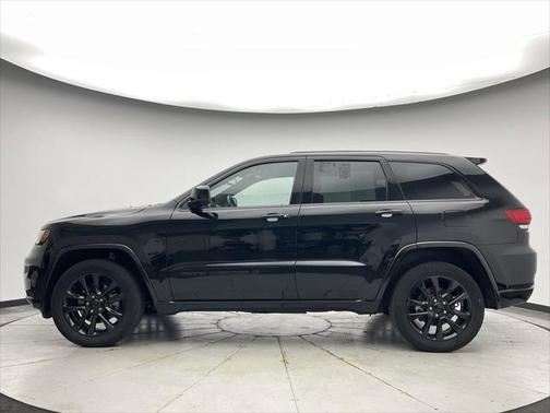 2022 Jeep Grand Cherokee Laredo