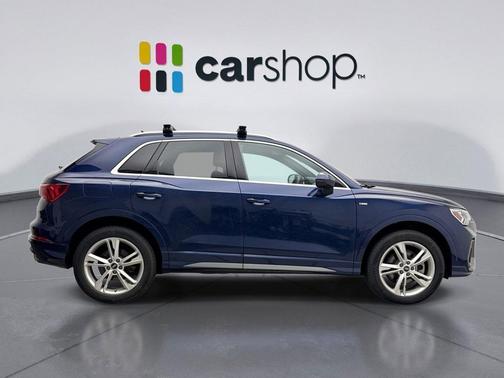 Navarra Blue Metallic 2023 Audi Q3 Premium 45 TFSI S line quattro Tiptronic