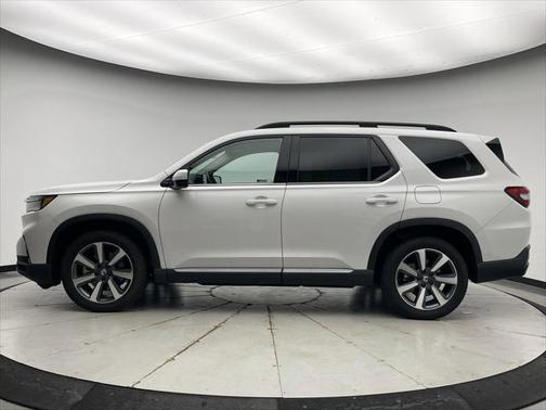2023 Honda Pilot Touring 8-Passenger